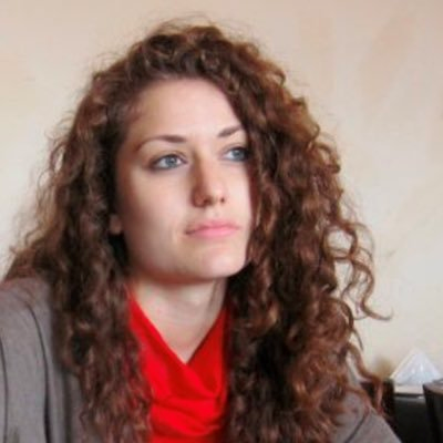 Hannah Roth portait.