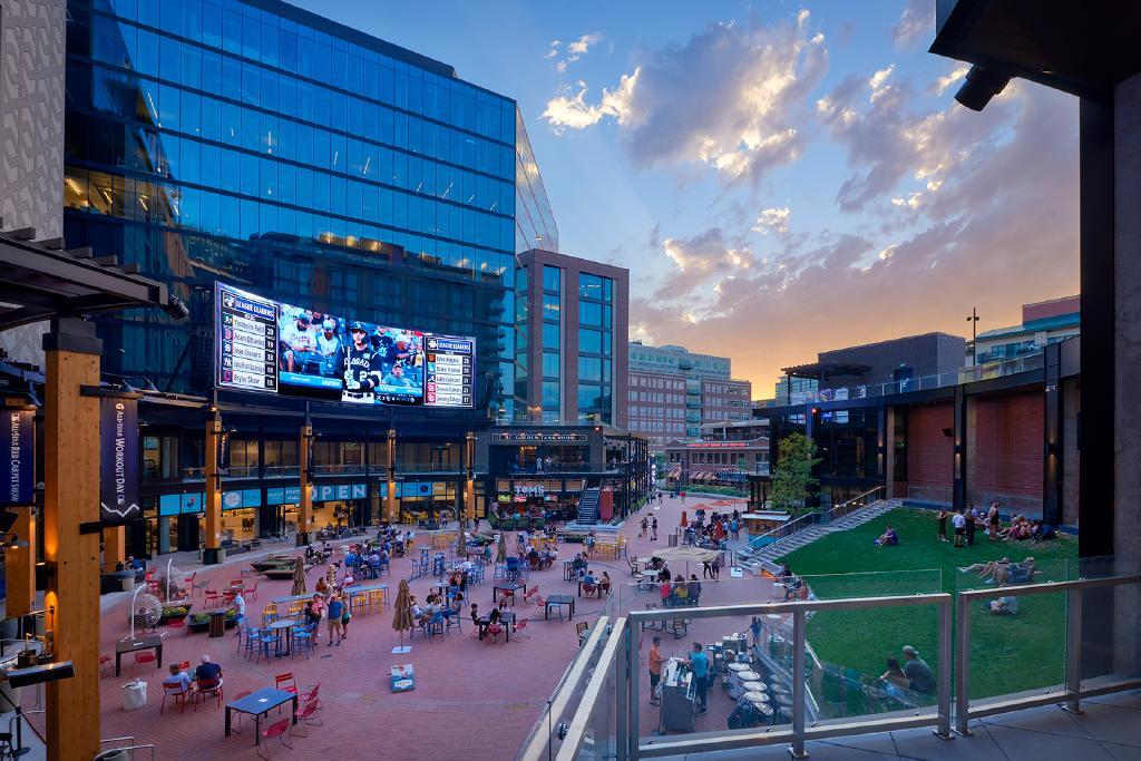 McGregorSquare_002.jpg