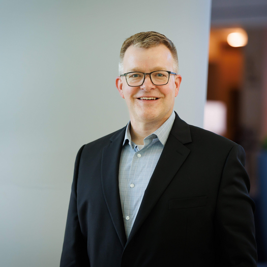 James Luyendyk, PhD
